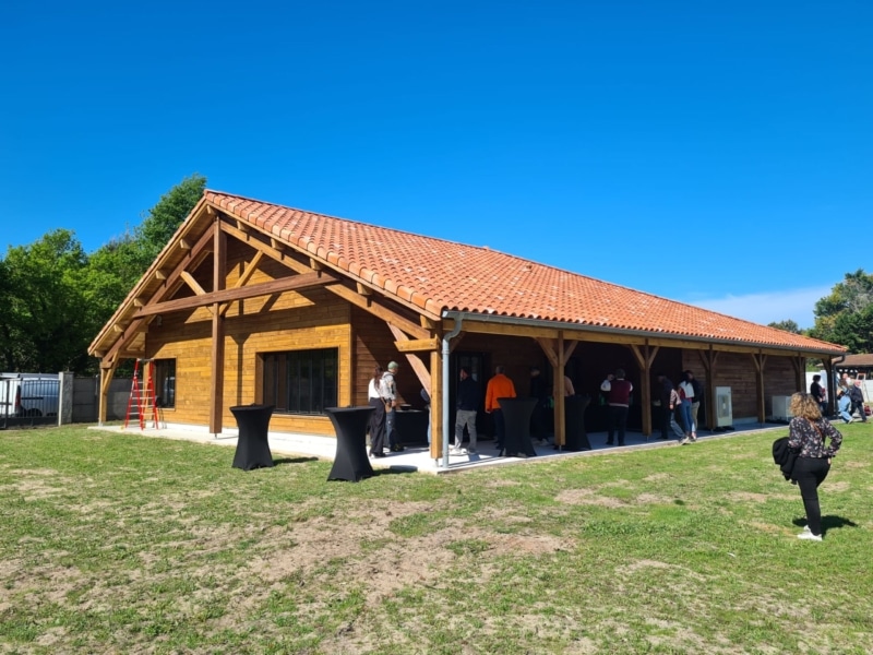 charpente bois,le milan noir,le milan noir à mios,charpentes vallery,maison bois,maison ossature bois,charpente traditionnelle,charpente arcachon,charpente bois bassin d&#039;arcachon
